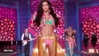 All Kelly Gale Bikini Photos Are Jaw-dropping (Must See)