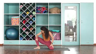 Dynamic Ankle Stretch : The Raadha Kalpa Method.