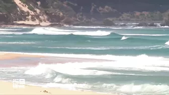 Desperate search for missing swimmer at treacherous Melbourne beach | 9 News Australia