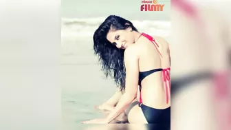 Smita Gondkar Bikini Shoot Controversy बिकीनी फोटोशूट हॉटेल कर्मचा-याला करायला सांगितलं आणि....