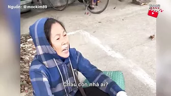 Trở về quê ĂN TẾT sau nhiều năm đi Nhật, cô gái ra chợ 'MUA TÉP' của mẹ | Tin 3 Phút