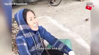 Trở về quê ĂN TẾT sau nhiều năm đi Nhật, cô gái ra chợ 'MUA TÉP' của mẹ | Tin 3 Phút