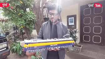 Indian Railways Models कसं तयार केलं जातं, Akash Kamble याचा कारनामा, बनवलंय CSMT रेल्वेचं मिनिएचर