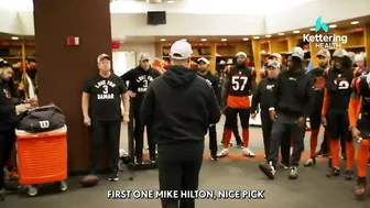 Week 18 Game Balls Go To... | Locker Room Celebration