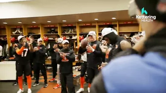 Week 18 Game Balls Go To... | Locker Room Celebration