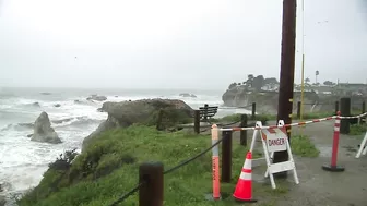 Crack on Pismo Beach bluff continues to widen