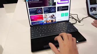 Trên tay LENOVO YOGA BOOK 9i tại CES23: Laptop 2 màn ngày càng thông minh