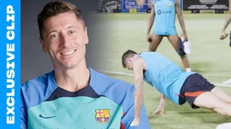 Robert Lewandowski Bosses The Barcelona Push Up Challenge | Inside Barca | Exclusive Clip