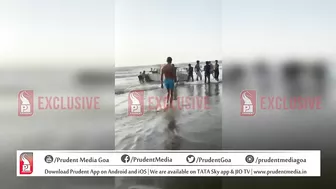 RAJASTHAN REGISTERED VEHICLE GETS STUCK AT VAGATOR BEACH