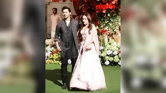 अनंत अंबानींच्या साखरपुड्याला सेलिब्रिटींची उपस्थिती.. Bollywood Celebrity at Anand Ambani's wedding