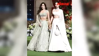 अनंत अंबानींच्या साखरपुड्याला सेलिब्रिटींची उपस्थिती.. Bollywood Celebrity at Anand Ambani's wedding