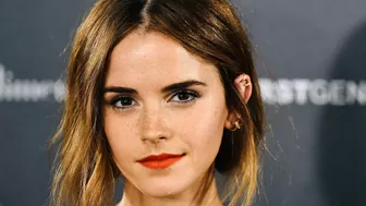 See Emma Watson Most Beautiful Bikini Photos | Bikini World