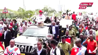 TAZAMA ULINZI MKALI wa TUNDU LISSU, MABODI GADI WALIZUNGUKA GARI WAKIBEMBEA. POLISI WATANDA...