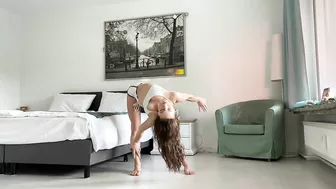 STRETCHING Aesthetic FOR BEGINNERS/ Split, Flexible yoga workout/Training at home #stretching