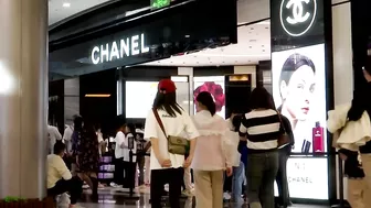 China's luxury shoppers free to travel, but many buy locally