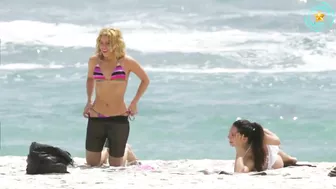 SHAKIRA Appears in Bikini and Skinny and Detail Draws Attention