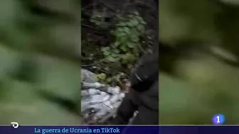 GUERRA UCRANIA: TIK TOK se convierte en un ALTAVOZ del CONFLICTO para los UCRANIANOS | RTVE Noticias