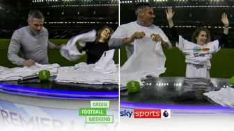 Jamie Carragher and Karen Carney's brilliant LAYER UP CHALLENGE! ????????