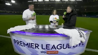 Jamie Carragher and Karen Carney's brilliant LAYER UP CHALLENGE! ????????