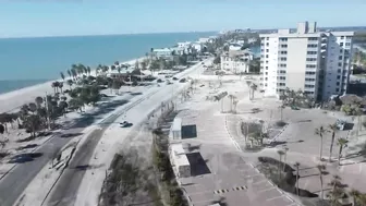 Most shops remain closed on Bonita Beach during rebuilding