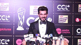 Arjun Bijlani Talks About His Favourite Team At Curtain Raiser Of Celebrity Cricket League