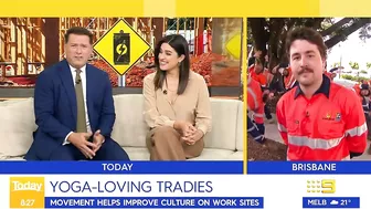 Group of Brisbane tradies do yoga routine before work to limber up | Today Show Australia