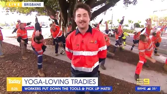 Group of Brisbane tradies do yoga routine before work to limber up | Today Show Australia