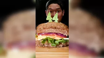 Meat hamburger ???? We hit 44 million followers on TikTok !!