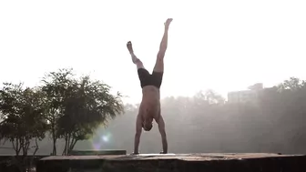 A bridge to infinity | Ashtanga Yoga demo with Vishesh Arora