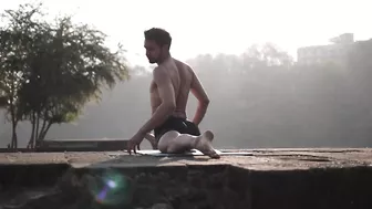 A bridge to infinity | Ashtanga Yoga demo with Vishesh Arora