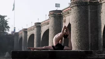 A bridge to infinity | Ashtanga Yoga demo with Vishesh Arora