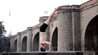 A bridge to infinity | Ashtanga Yoga demo with Vishesh Arora