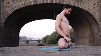 A bridge to infinity | Ashtanga Yoga demo with Vishesh Arora