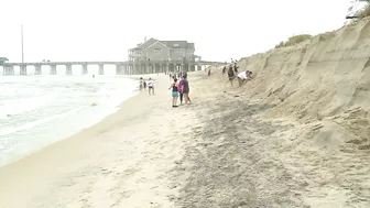 Discussion on beach erosion in the Outer Banks