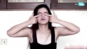 Simple Forehead Asanas Anyone Can Perform | Face Yoga