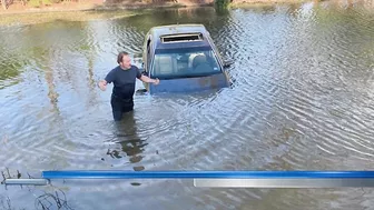 Family rescued after car crashes into Virginia Beach pond