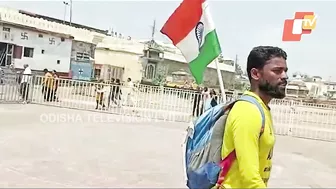 Yoga teacher from Karnataka on all-India tour arrives at Puri Srimandir covering 4000 Km on foot