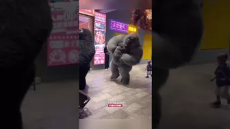 Gorilla is Dancing in China :) #travelescapes #travel #foryou