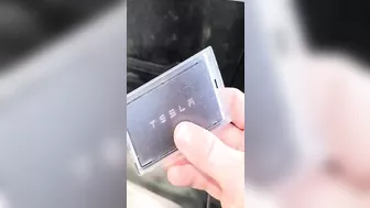 How To Lock/Unlock Your Tesla Model Y With Key Card!