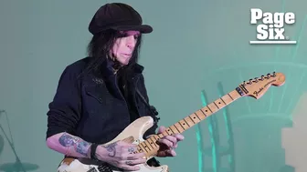 Mötley Crüe guitarist Mick Mars files lawsuit against band | Page Six Celebrity News