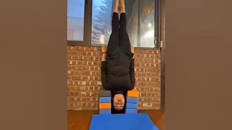 Yoga Head Stand