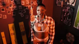 TrapDoll Whoop - ME |Official BlockAve One Mic| Shot By DetroitRapNews