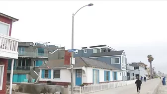 Mission Beach neighbors upset about broken lights along the boardwallk