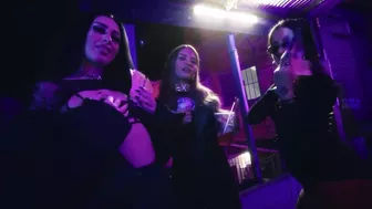 IPHONE 14 DA UM CLOSE - MC Tato, MC Xenon e Kotim (Web Clipe | Pega a Visão) Korim