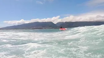 Wings and waves at Kanaha Beach