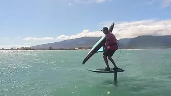 Wings and waves at Kanaha Beach