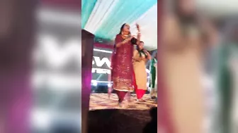 Banghra#punjabi dancers#punjabi couple #punjabi models#punjabi song#couple  wedding dance#shorts