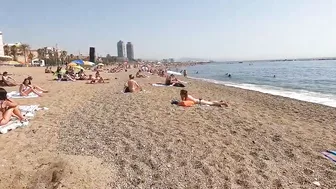 BARCELONA SPAIN | STILL SUMMER IN BARCELONETA BEACH | OCTOBER 24,2021