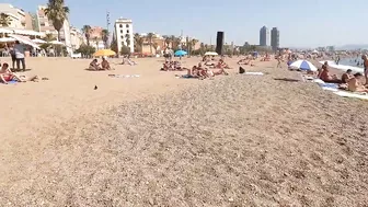 BARCELONA SPAIN | STILL SUMMER IN BARCELONETA BEACH | OCTOBER 24,2021