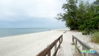 An Overcast Sunday Morning at the Beach in North Naples, FL 10.24.21